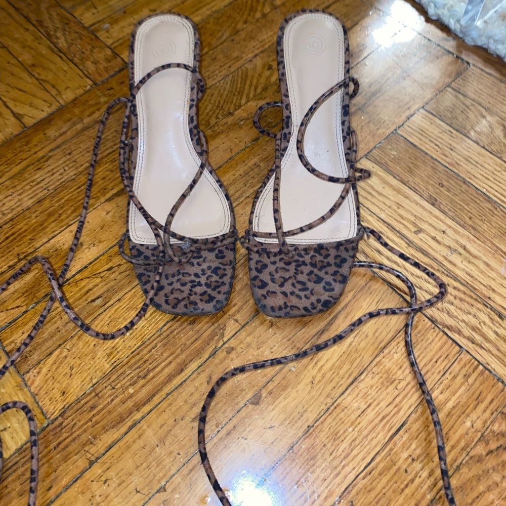 Urban Outfitters Leopard Strappy Sandals - Picture 5 of 7